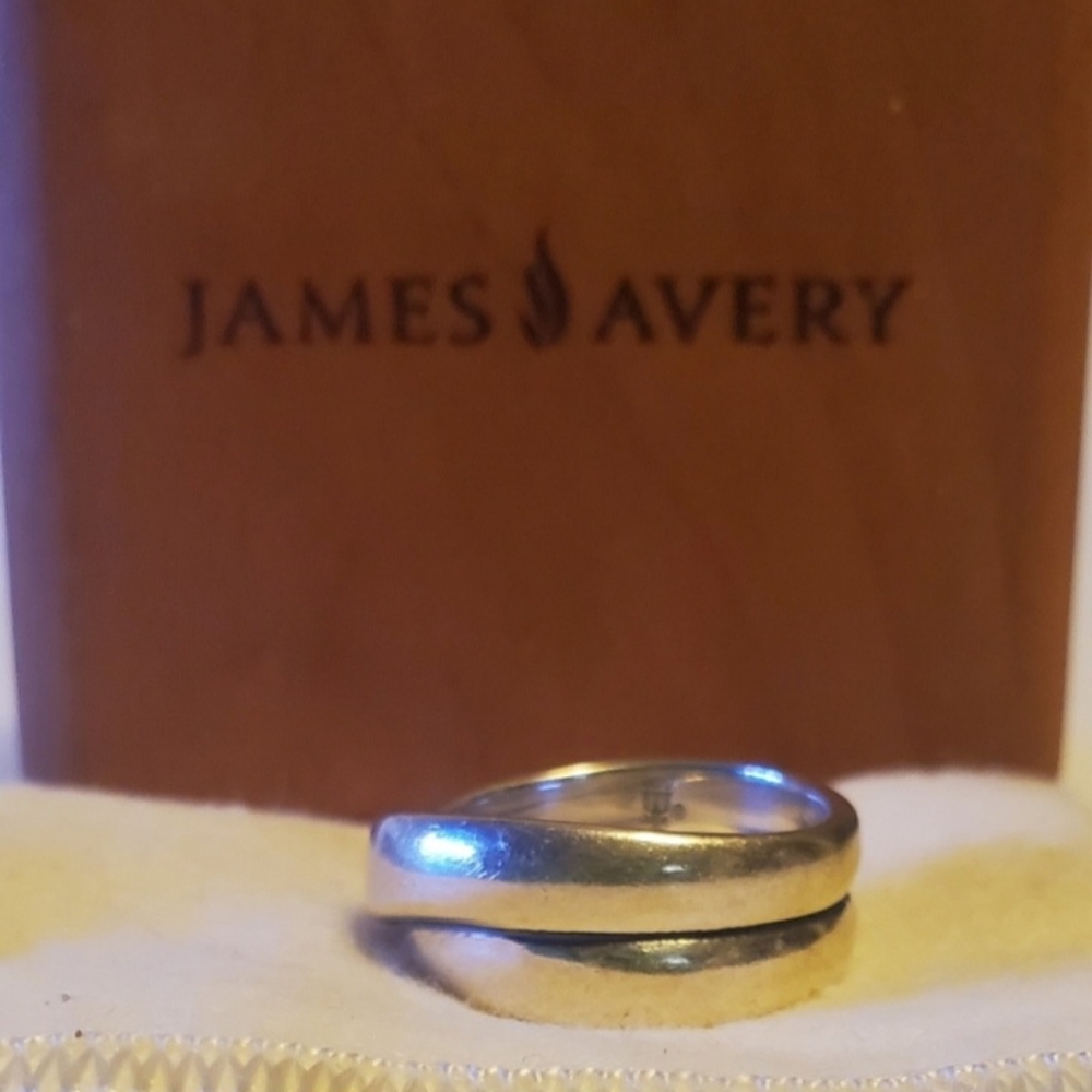 James Avery Retired Endless Love Ring, size 8
